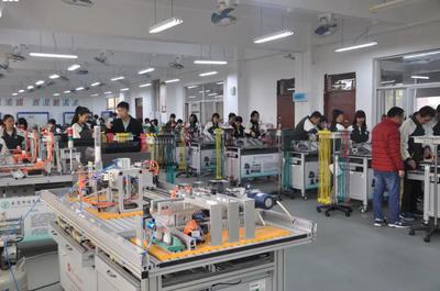 新裝100個感應(yīng)水龍頭、配酒精防爆箱——東莞市信息技術(shù)學(xué)校已做好全面技術(shù)開發(fā)準(zhǔn)備